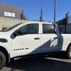 2018 Nissan Titan
