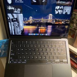 MacBook Air M3 13-inch – Like New, Fast & Lightweight”