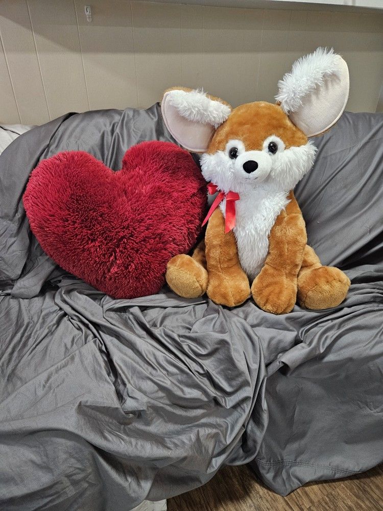 OVERSIZED STUFFED VALENTINE'S DAY GIFTS! New Condition!