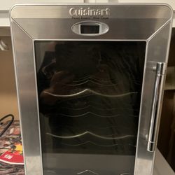 Wine Fridge, 6 Bottle, Cuisinart CWC 600, Like New, 8 Presettings, 24 x 12.8 - × 17.9 in.,Countertop