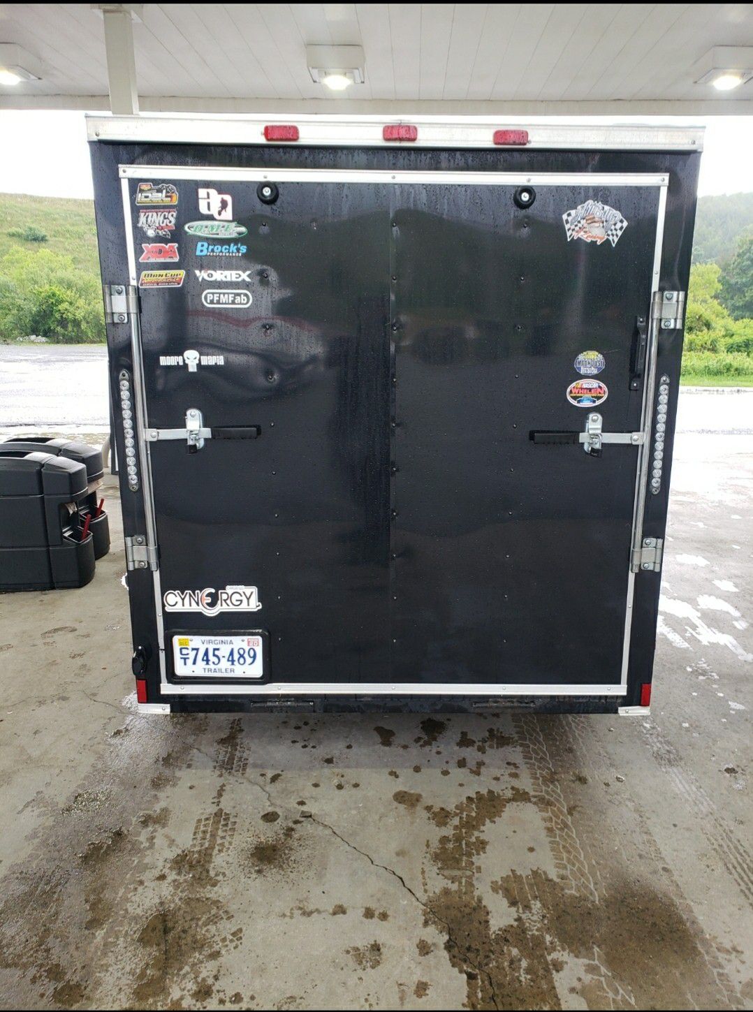 2017 enclosed trailer 7x12 with power outlets