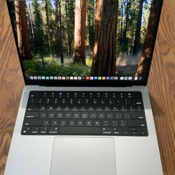 MacBook Pro M3 1TB 