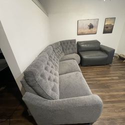 Free Sectional Couch 