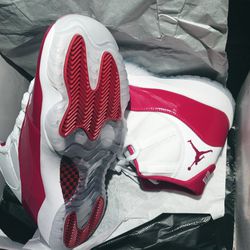 Brand New Cherry🍒 Jordan 11 In The Box