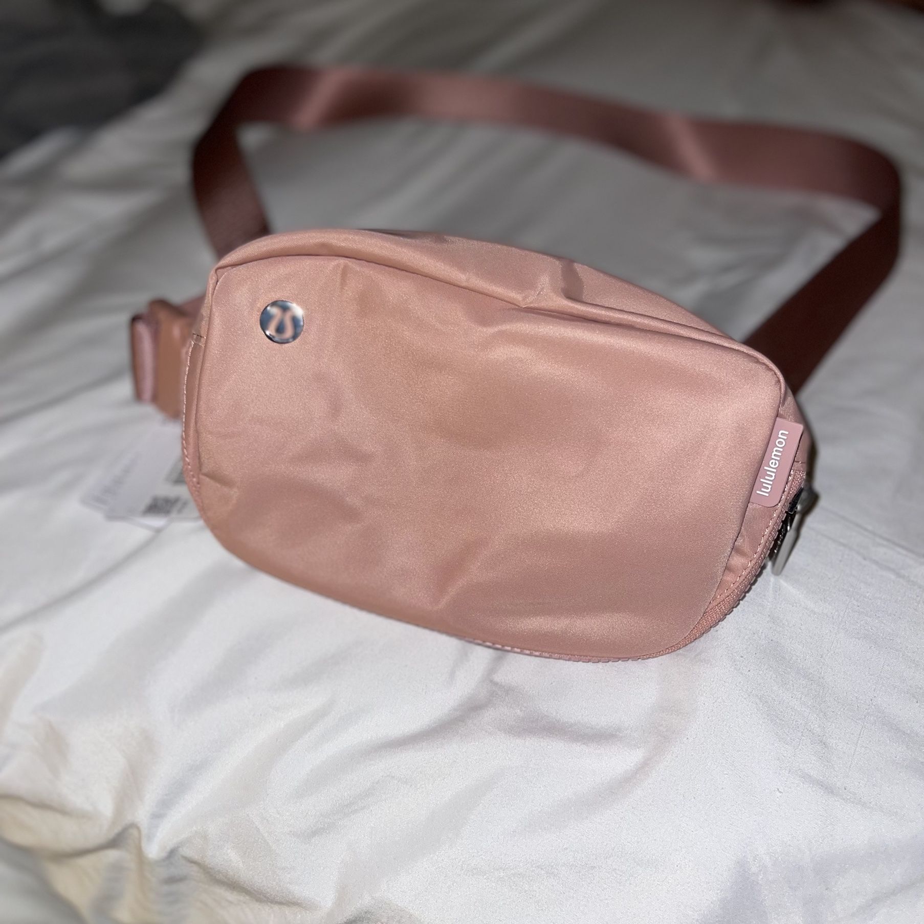Lululemon Everywhere Belt Bag