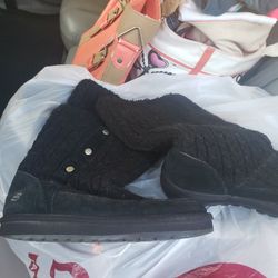 Size 7 Sketchers Snow Boots