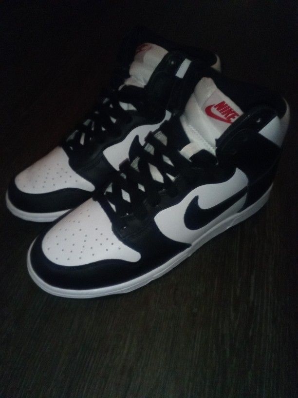 Brand New Nikes - Womens