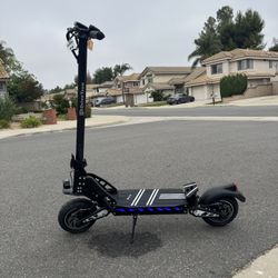 Dual-motor high-speed electric scooter