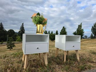 MARVELOUS Mid Century Style White Nightstands 2 Drawers