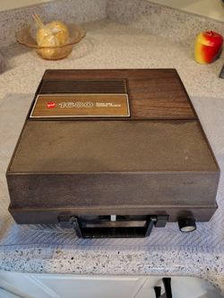 Vintage GAF Model 1680 Slide Projector 
