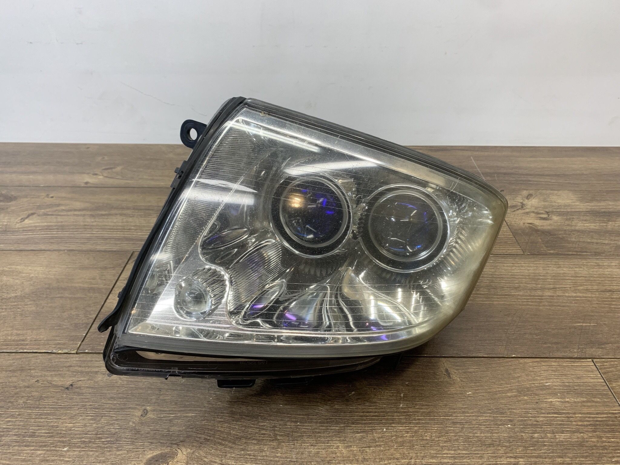 2005-2011 Cadillac STS Halogen Headlight Headlamp w/Ballast Right Side OEM *NOTE