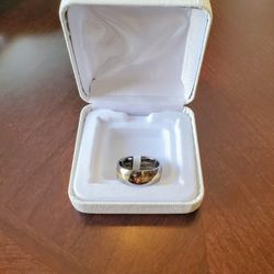New - Man's Titanium Wedding Ring