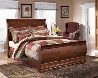 King size Sleigh Bed with frame and box spring