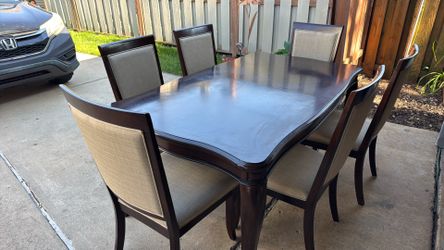 Dining table with 6 chairs