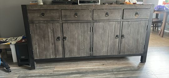 Credenza