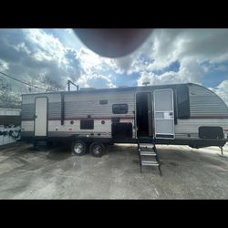 For sale 2019 forest River Cherokee Limited travel trailer for sale great price