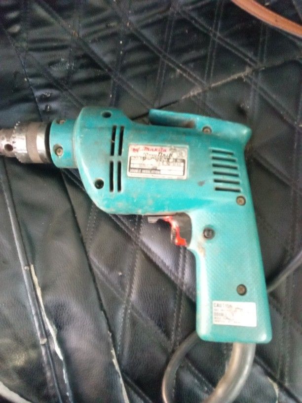 Makita Drill 10 MM