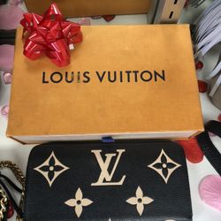 Louis Vuitton Zippy Wallet