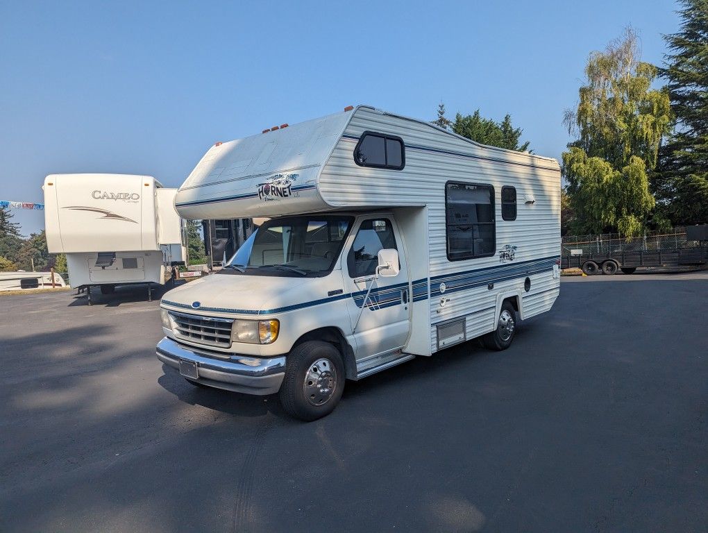 1993 Damon Hornet LE 21ft Class C Motorhome
