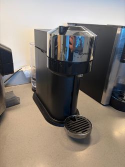 Nespresso Vertuo Next Deluxe (Chrome Finish)