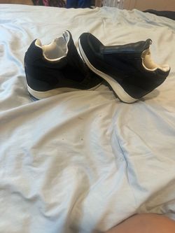 Tenis shoes high hill new no tags