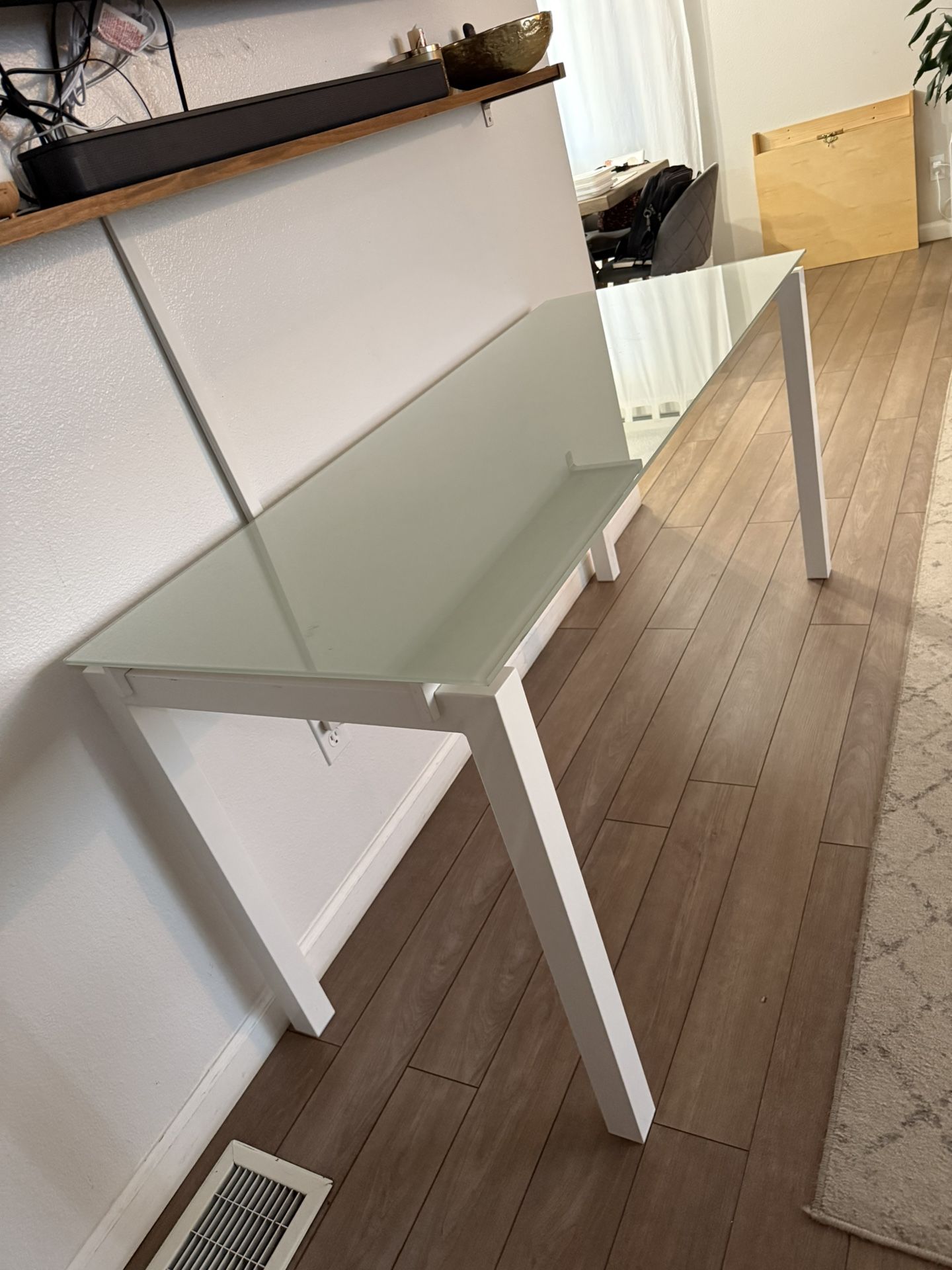 Table/desk