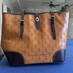 Dooney & Bourke Bag