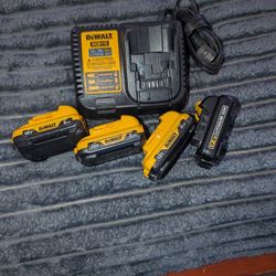 Dewalt DCB115 CHARGER 4 DeWalt 12v 2ah Batteries 
