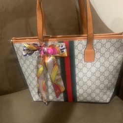 Handbag 