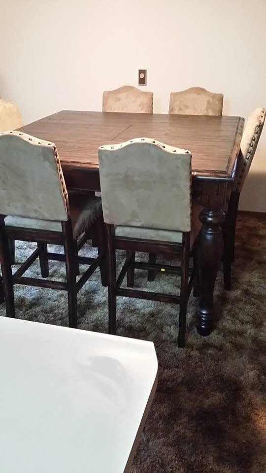 Table and 6 Chairs for Sale in Puyallup, WA OfferUp
