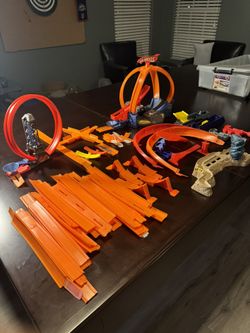 Hot wheels Tracks