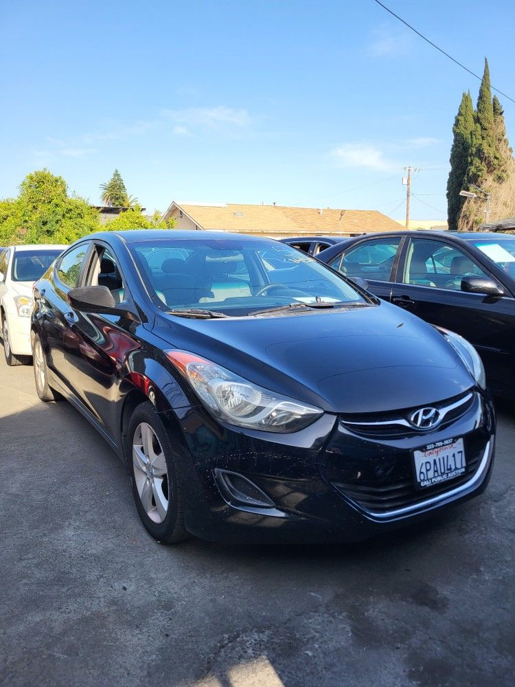 2012 Hyundai Elantra