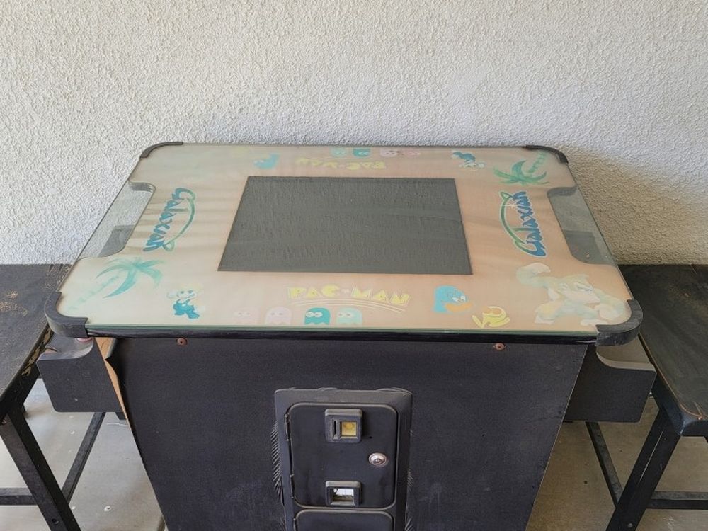 60 Game Console With 2 Seats : NEEDS MONITOR