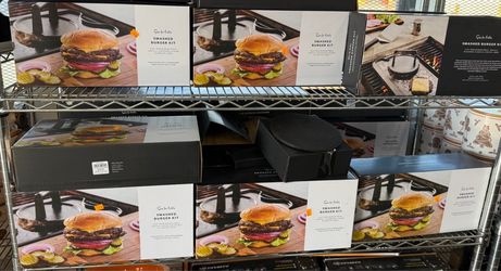 Sur La Table Smashed Burger Kit – Cast Iron Burger Press Set