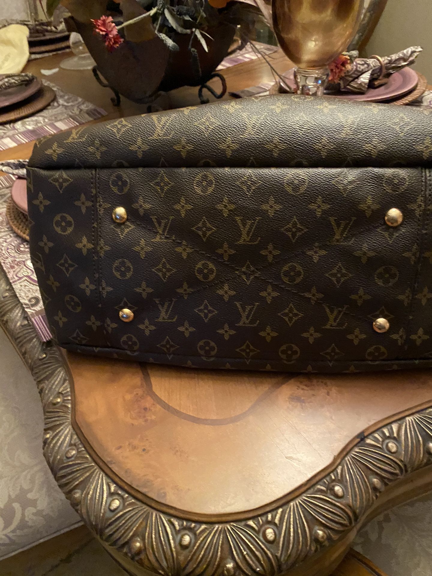 Authentic Louis Vuitton Artsy Bag for Sale in Boerne, TX - OfferUp