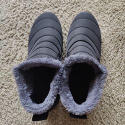 Women's Winter Boots Size 8.5