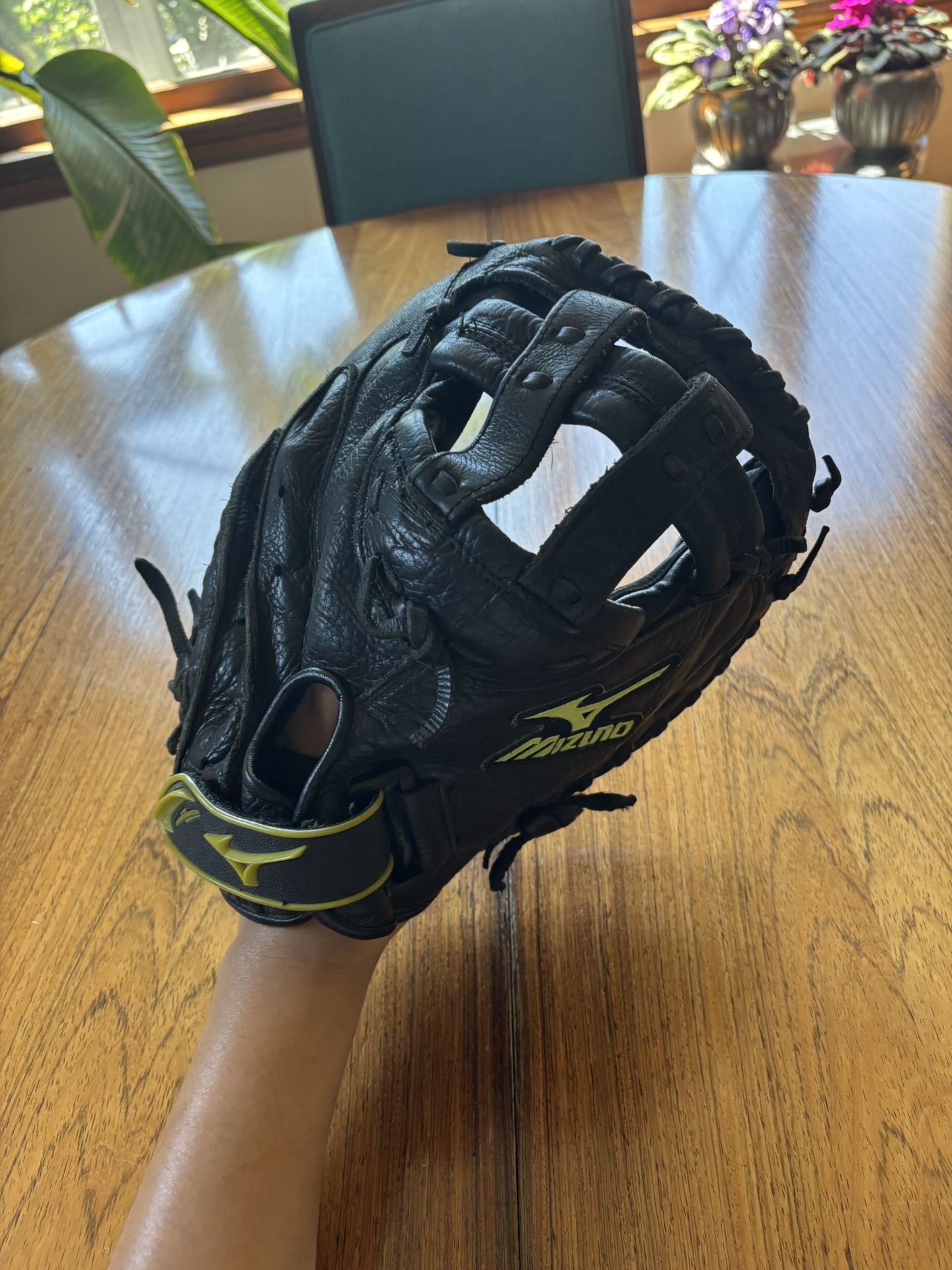 mizuno fastpitch leather softball glove