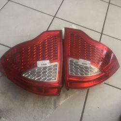 Ford Fusion Tail Light Assembly 