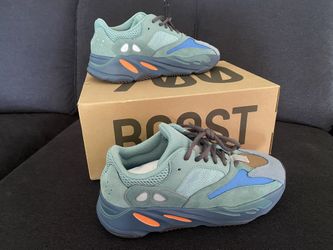 Yeezy Boost 700 Faded Azure Size 9.5