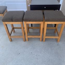 3 Counter High Bar Stools 