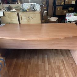 FREE—-FREE— Used Desk