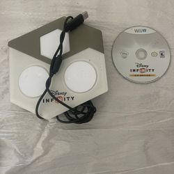 Nintendo WII U Infinity Portal Base Pad And Disney Infinity Game