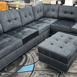 Black Reversible Sectional w/ Drop Down and Storage Ottoman
