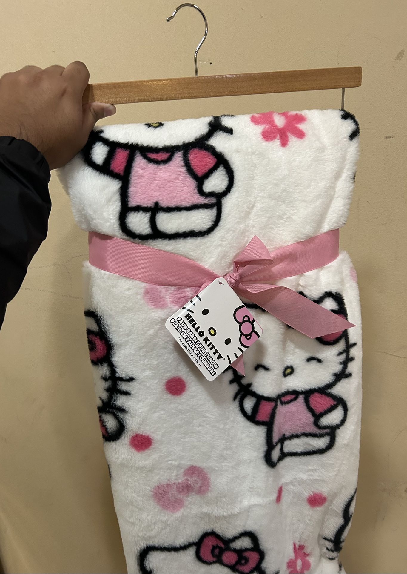 Hello Kitty Blanket