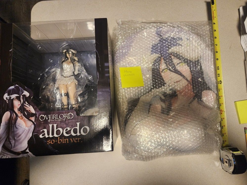 Albedo 1/6 Figure (Union Creative) and Albedo Jumbo Oppai Mousepad (Curtain Damashii)