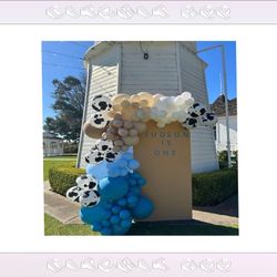 Brighten Parties with Colorful Birthday Balloon Displays example product