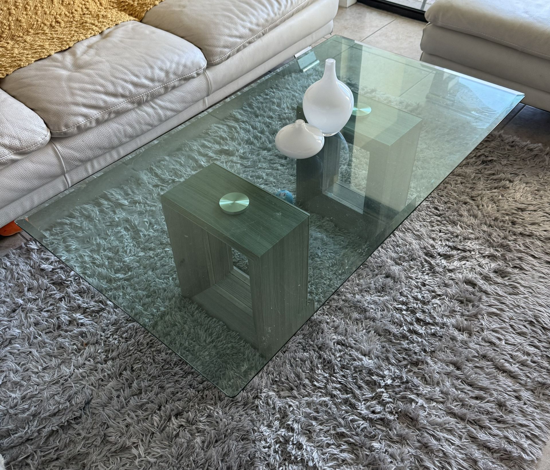 Rooms to Go Coffee Table