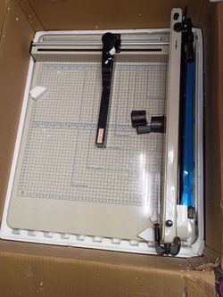 TOOL 180 II Manual Guillotine Paper Cutter, 18 in Cut Length, Metal, 7 Cap