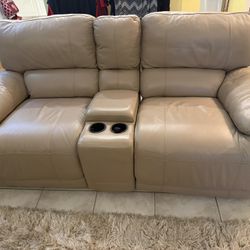 Cindy Crawford Recliner Love Seat