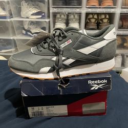 Sz 10 Grey Reebok New $40 FIRM NO TRADES